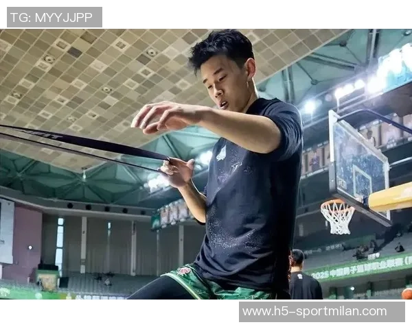 林葳首秀表现稳健俄勒冈大学篮球队社媒盛赞其10分4助的出色发挥